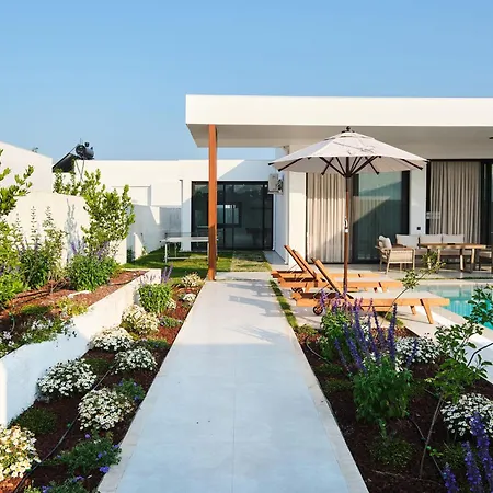 Ashta - Nora 2 * 페티예